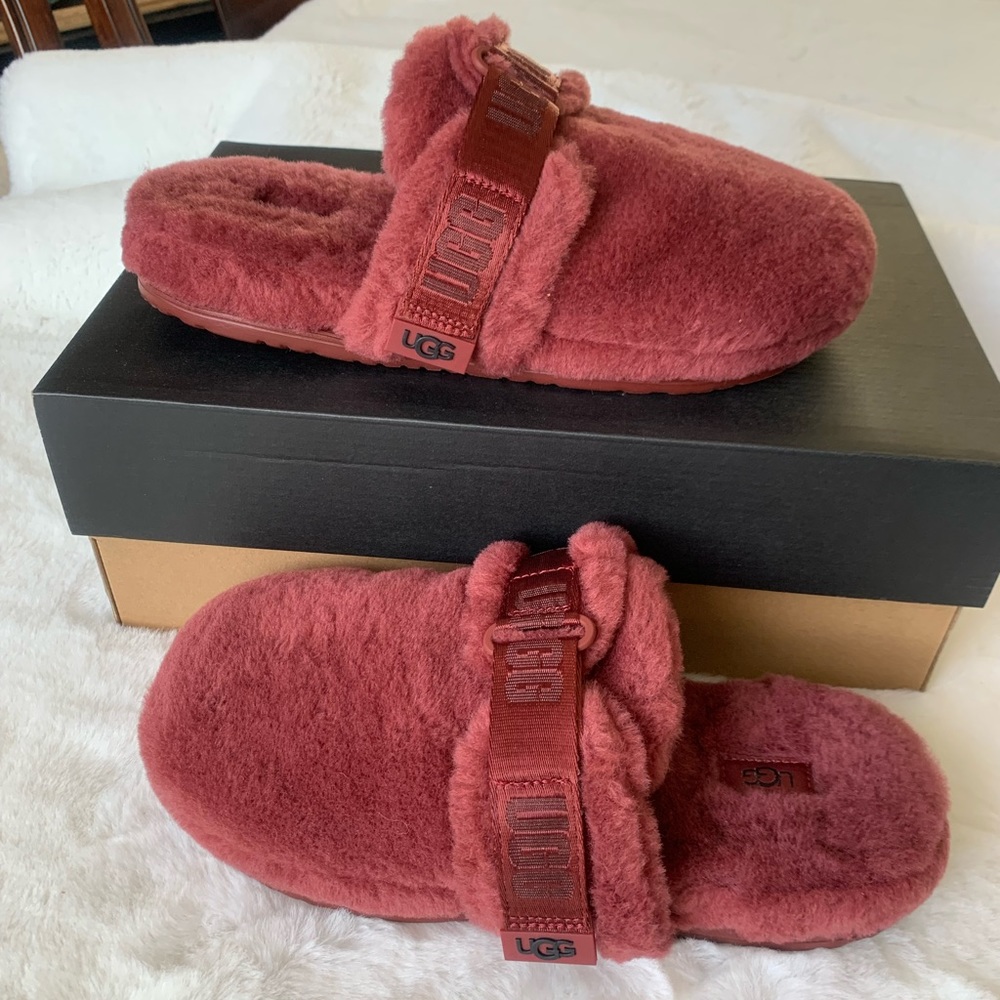 UGG MEN’S fluff IT SHEEPSKIN SLIPPERS